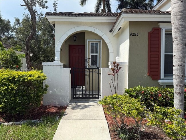 Building Photo - 4285 NE 10th Ct Rental