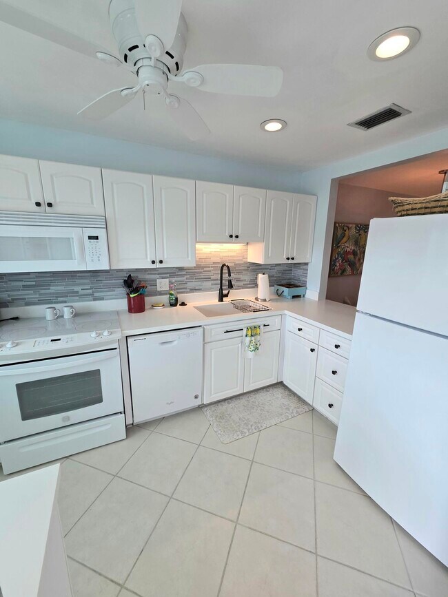Photo - 1225 Carlton Ct Unit 202