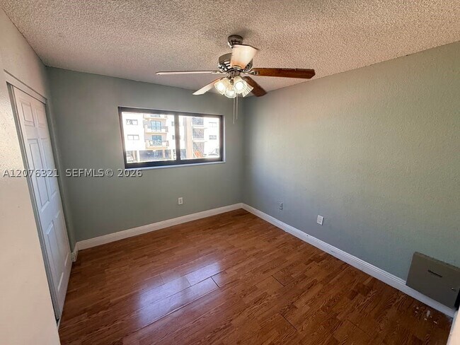 6950 W 6th Ave Unit 225