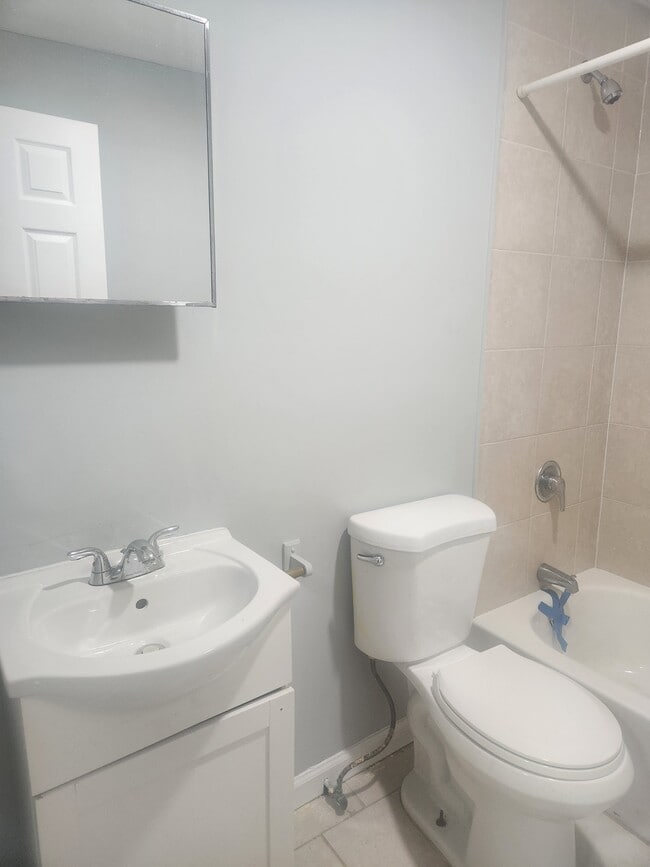 Photo - 742 Shepherd Ave Unit C