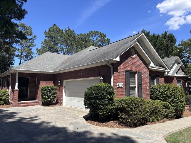Photo - 420 Lake Forest Dr SE
