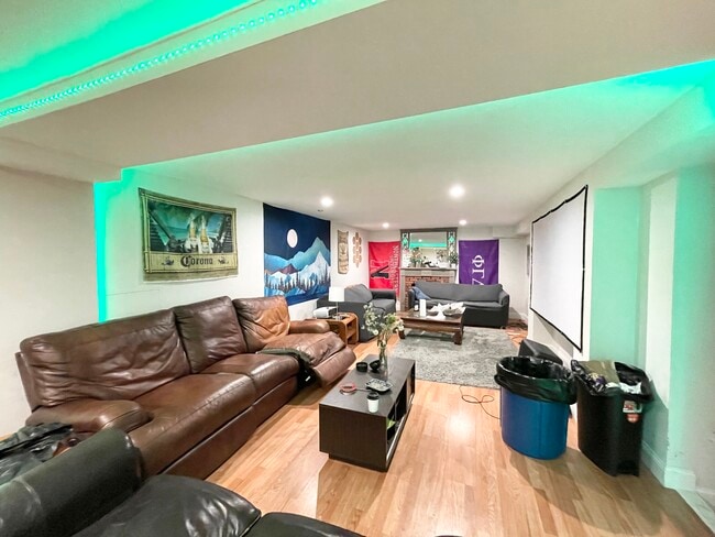 Building Photo - 23 Parker Hill Ave Unit 1