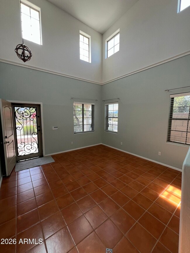 Photo - 2552 W St Catherine Ave