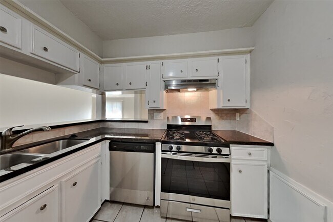 Photo - 1107 Valley Ranch Dr