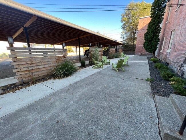 Welcome to Albina Apartments!