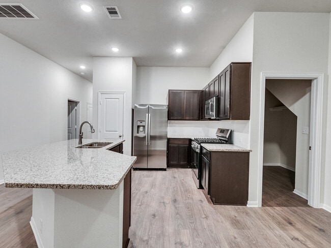 Photo - 408 Magnolia Ln