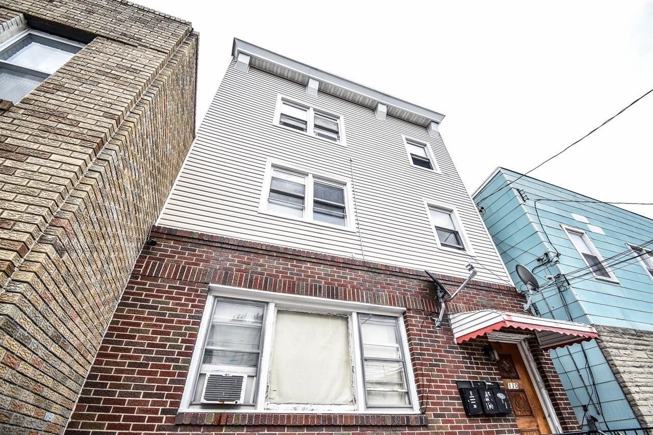Photo - 110 Laidlaw Ave Condo Unit 3