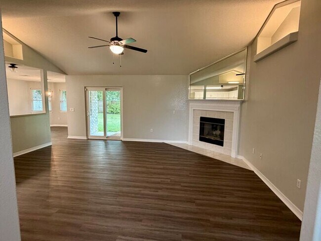 Photo - 4633 Ridge Pointe Dr