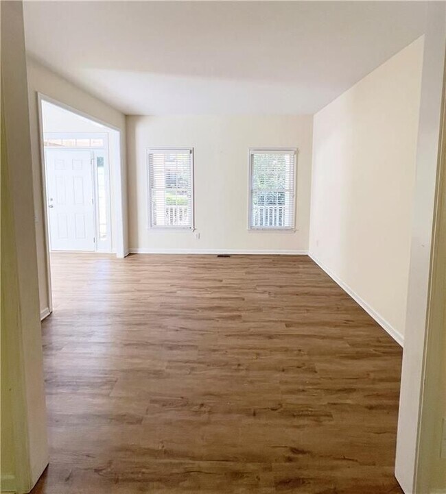 Photo - 350 Laurel Glen Crossing