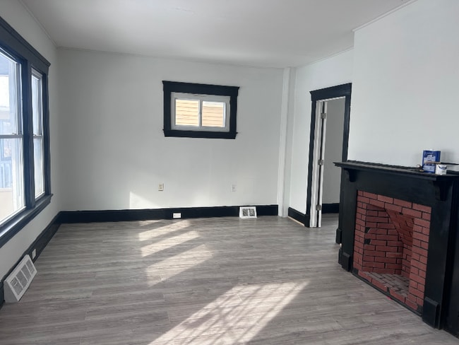 Photo - 7715 Goodman Ave