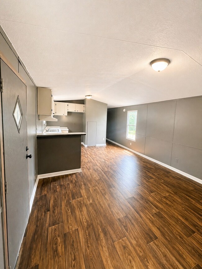 Photo - 6 Fowler Cir