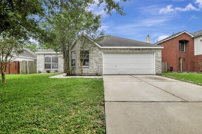 Building Photo - 1930 Greenbriar Colony Dr