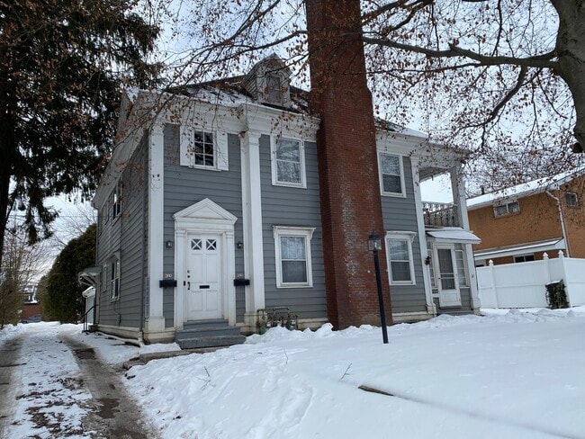Building Photo - 606 Wayne Ave Unit 606