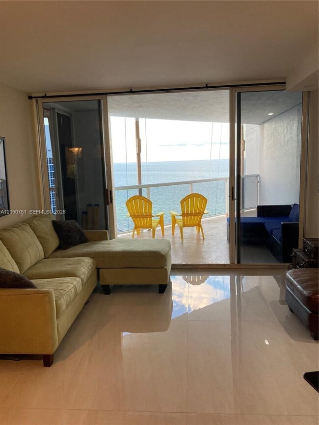 Building Photo - 6767 Collins Ave Unit 1701