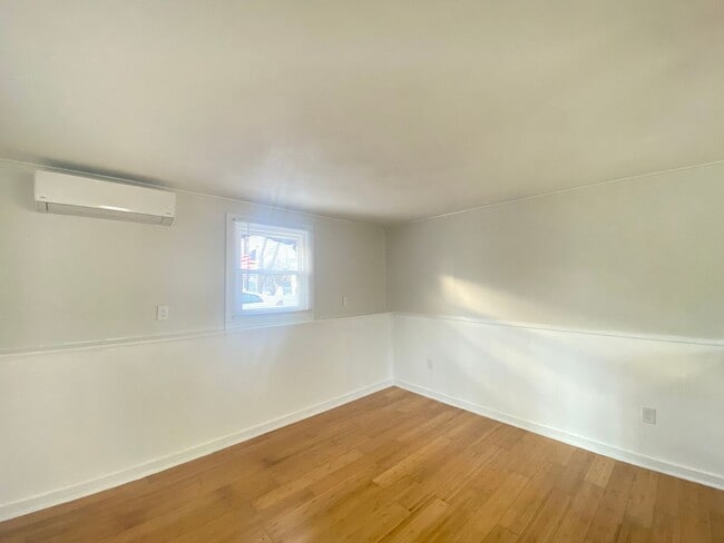 Photo - 30 Thorwald Ave