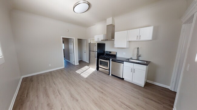 Photo - FREE RENT! 1 BED & 1 BATH UNIT AVAILABLE -...