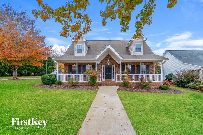 Building Photo - 5819 Willowdale Dr