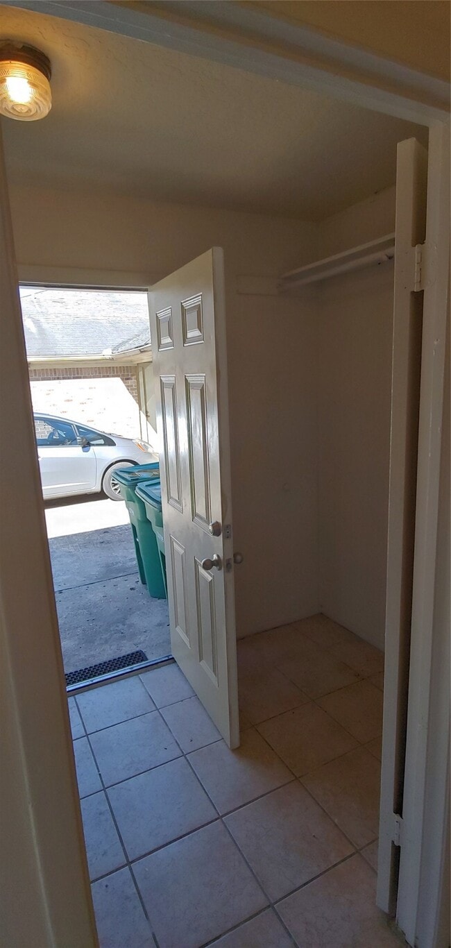 Photo - 10822 Lynbrook Dr Unidad a