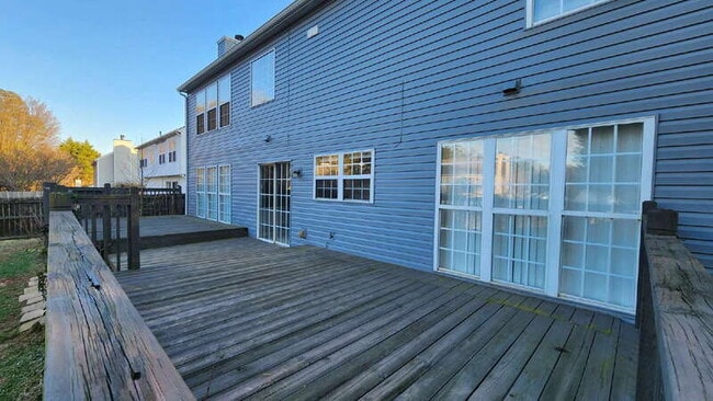 Photo - 370 Darter Run NW