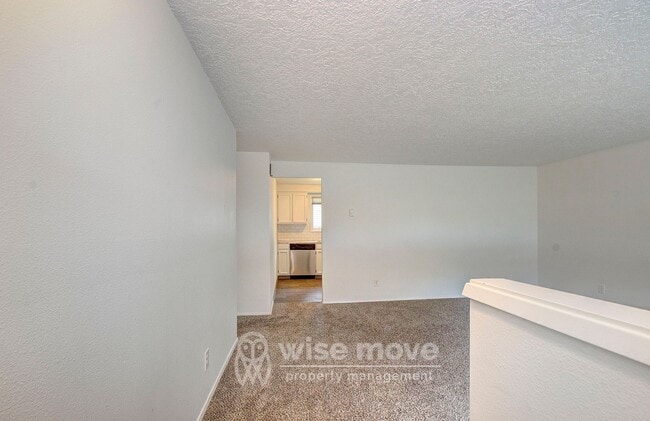 Photo - Lake Shore 3 Bedroom- Single Level!