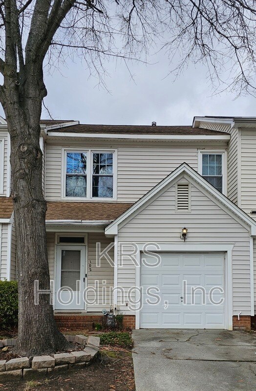 Photo - 102 River Walk Ct Townhome