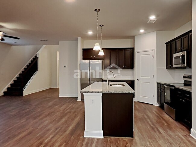 Photo - 508 Cash Cir