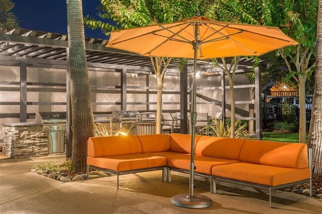 Photo - Park Crossing