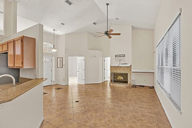 Photo - Great 4 bedroom/ 2 bathroom home in Eagle Harbor