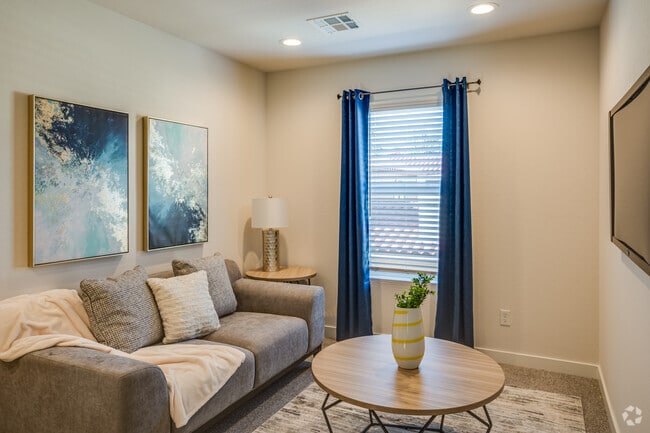 3 BR, 3 BA - 1840SF