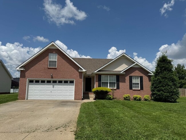 Building Photo - Almost 2000 sq.ft! Super Nice & Clean! 3 B... Rental