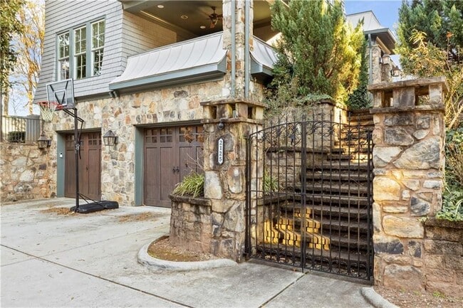 Photo - 2125 Cooper Lake Rd SE