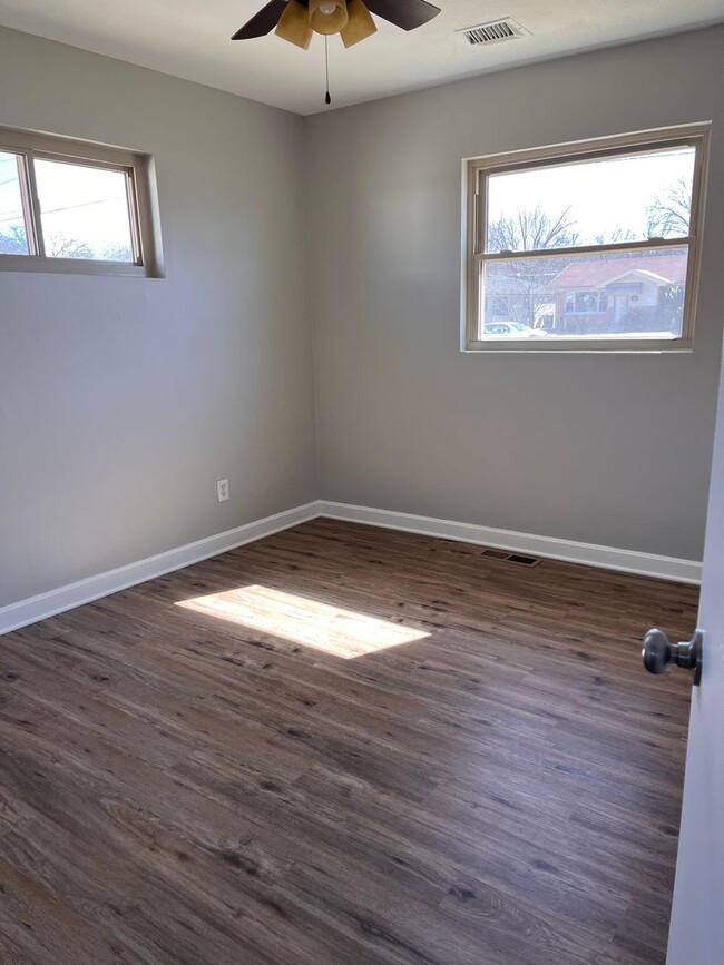 Photo - 1525 Anna Ln