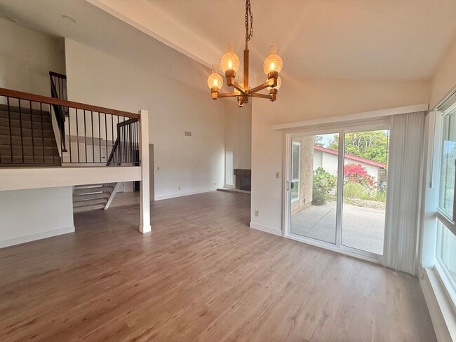 10019 Canyonview Ct