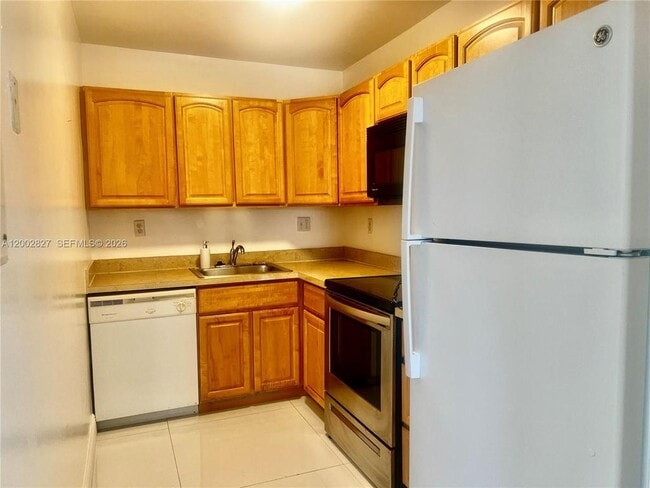 Building Photo - 405 S Pine Island Rd Unit 403D