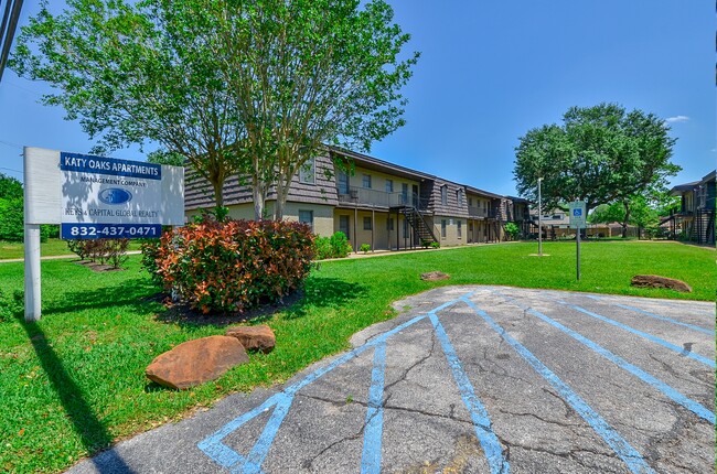 Front Exterior - Katy Oaks Apartments