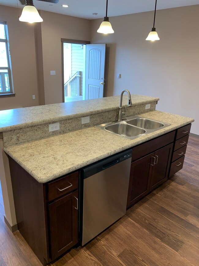 Photo - 2910 Overlook Blvd Unit 101