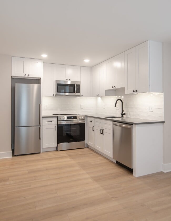 Connecticut House Apartments