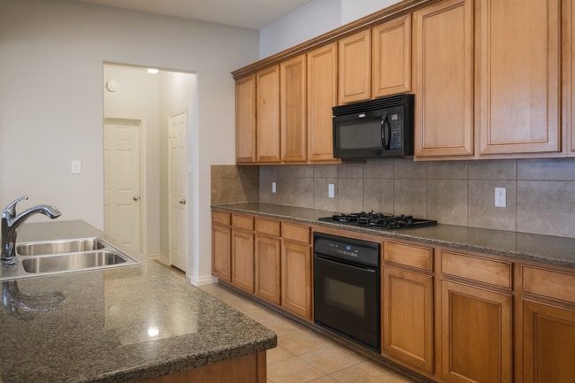 Photo - 7656 Lancaster Gate