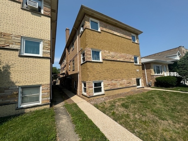 Building Photo - 2244 Oak Park Ave Unit 2W