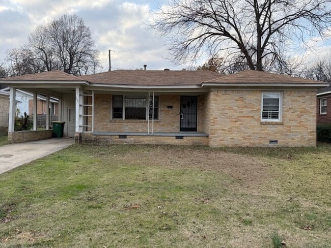 Building Photo - 1914 S Van Buren St