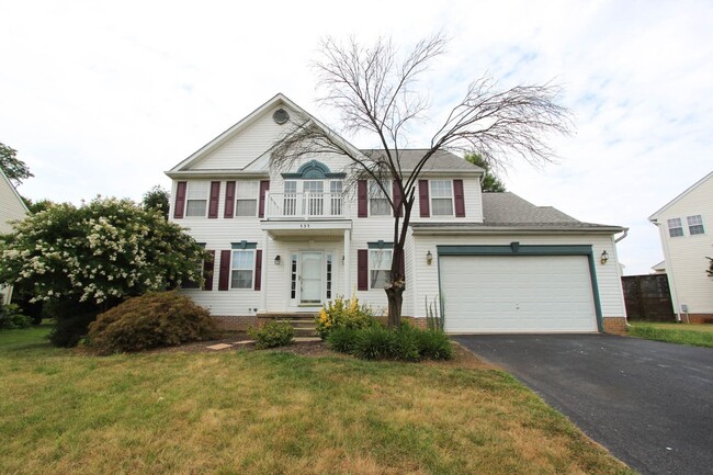 4 Bed/ 2.5 Bath in Charles Town - 4 Bed/ 2.5 Bath in Charles Town House