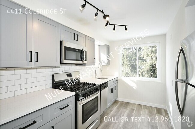 Building Photo - 2 bed, 1 bath duplex in Stanton Heights Rental