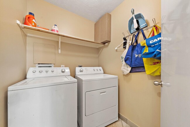 Building Photo - 18223 Lundar Ln