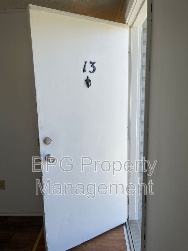 Photo - 123 Circle Dr Unit 13