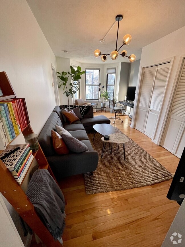 Building Photo - 265 Lexington St Unit Apt 3