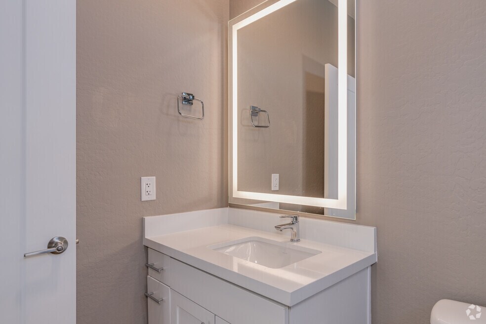 4BR, 2.5BA - 1,744SF - Primary Bathroom