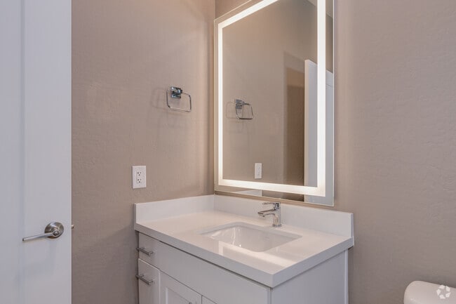4BR, 2.5BA - 1,744SF - Primary Bathroom