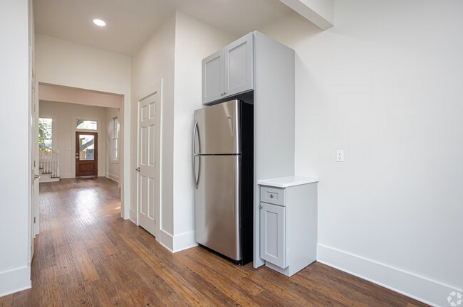 Photo - Newly Renovated Uptown Apt near Prytania St Unit 1220