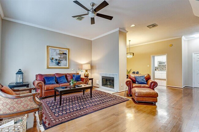 Photo - 2010 Fairview St