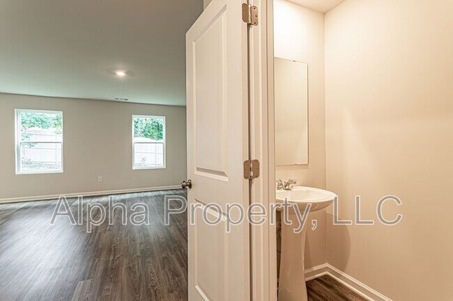 4107 Garrison Ln